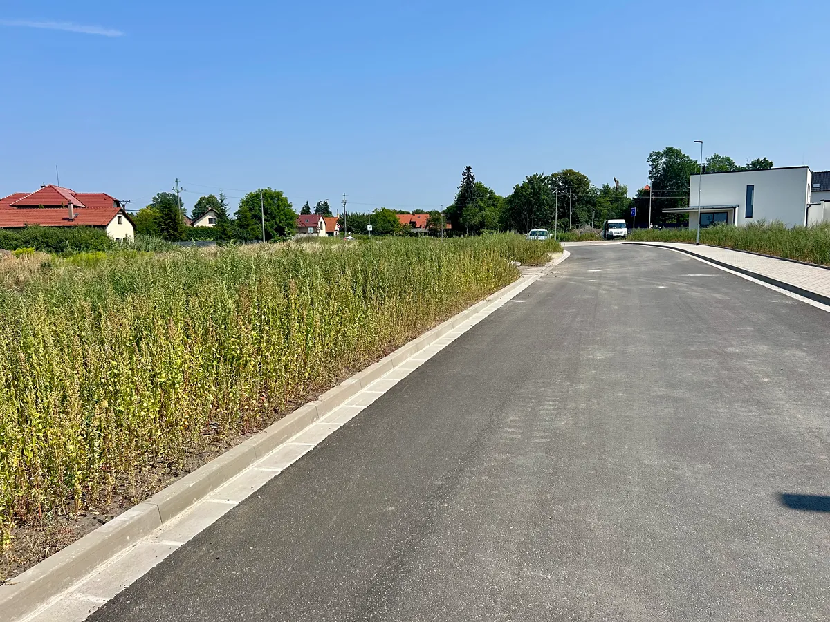 Prodej stavebního pozemku 1000 m²